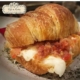 Croissant linguiça Blumenau e cream cheese